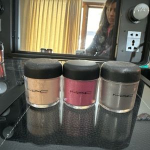 MAC PIGMENT EYESHADOW LOT